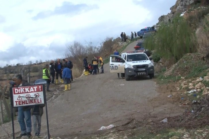 Sel sularına kapılan 2 aylık hamile kadının cenazesine ulaşıldı