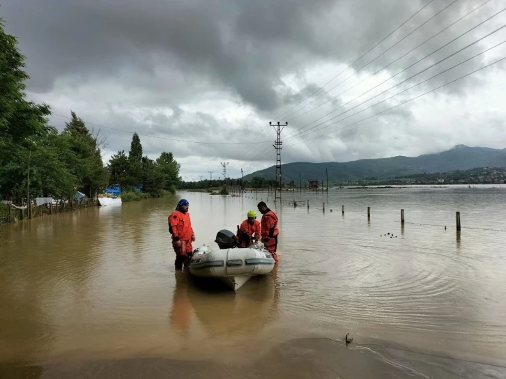 Sel sularında UMKE ve AFAD’dan nefes kesen kurtarma operasyonu
