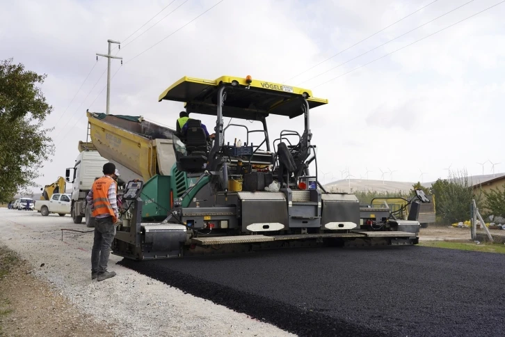 Selçuklu Belediyesi asfalt çalışmalarına devam ediyor
