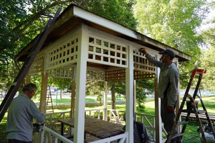 Selçuklu’da park bakım çalışmaları devam ediyor
