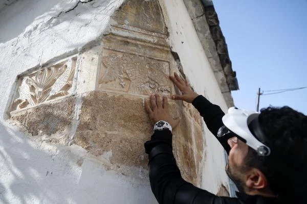 Selçuklu Sultanı'nın haber kuşları, sıva altından çıktı