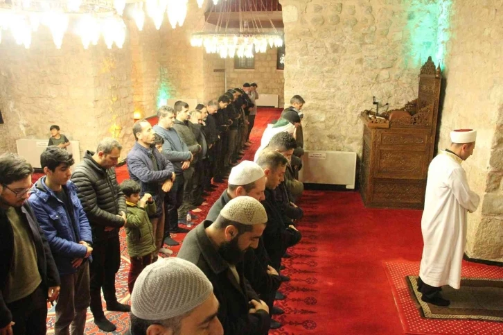 Selçuklu yadigarı cami 893 yıldır dimdik ayakta
