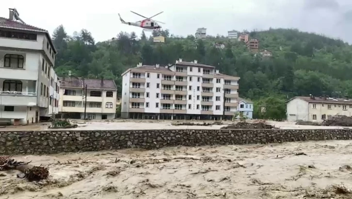 Selin vurduğu Bozkur’ta vatandaşlar helikopterle tahliye edildi
