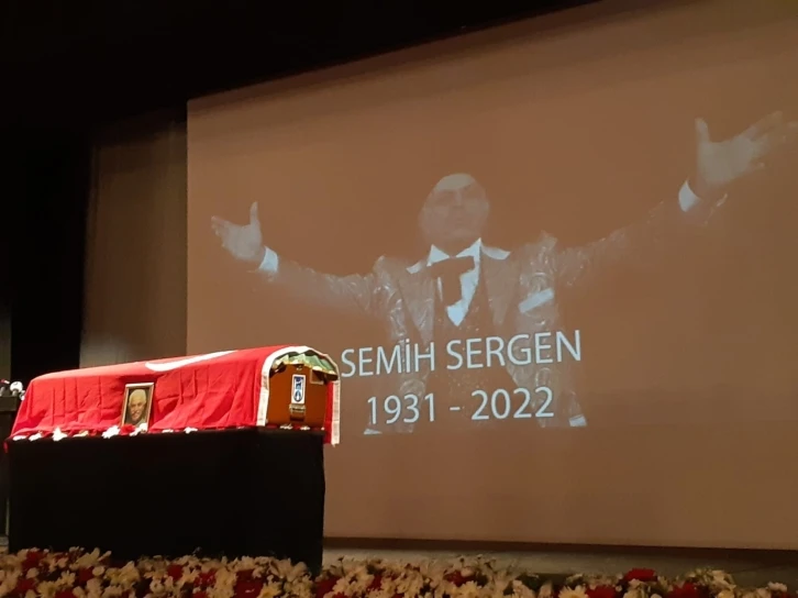 Semih Sergen son yolculuğuna uğurlandı
