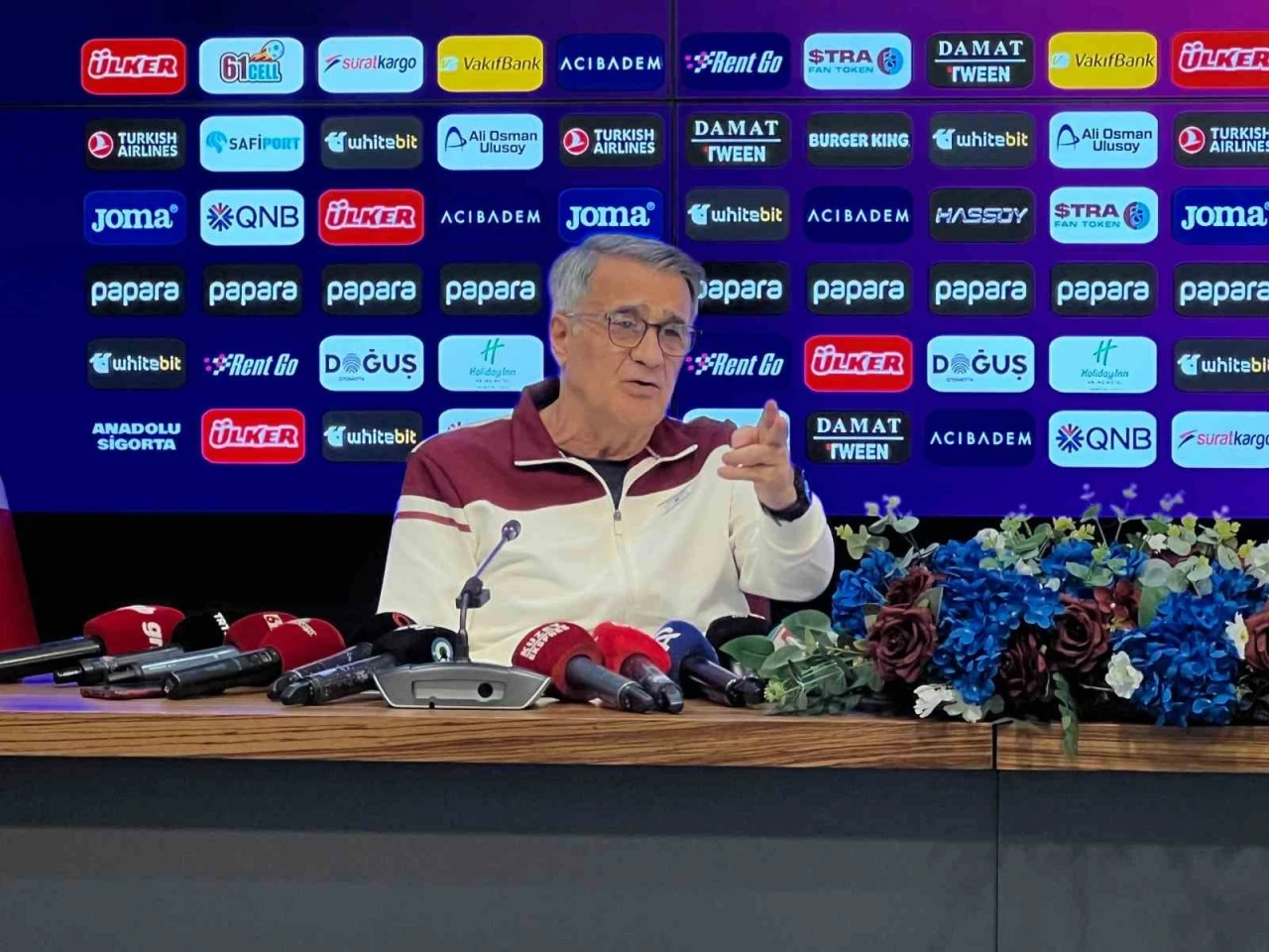 Şenol Güneş: &quot;Dik durup bunların hepsini aşacağız&quot;
