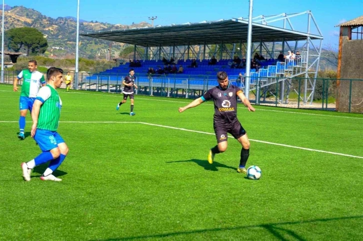 Serçeköy Futbol Sahası’nda ilk düdük çaldı
