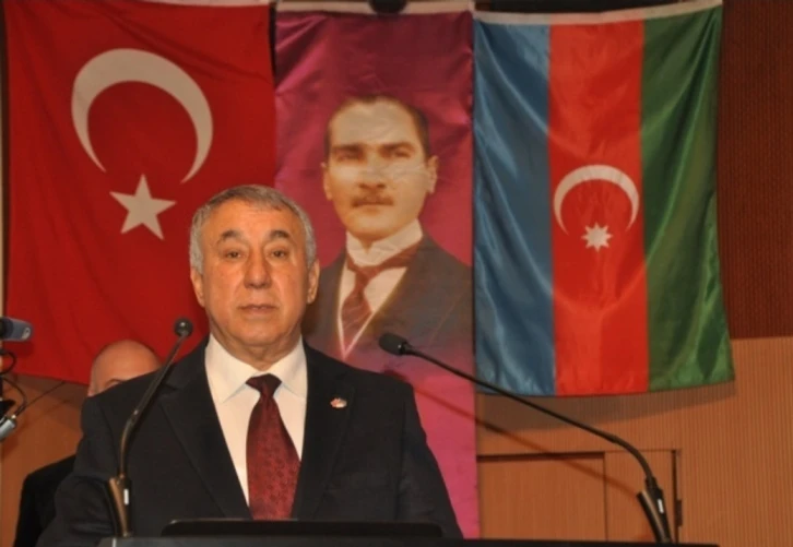 Serdar Ünsal: "Azerbaycan bayrağına uzanan elleri kırmasını biliriz"
