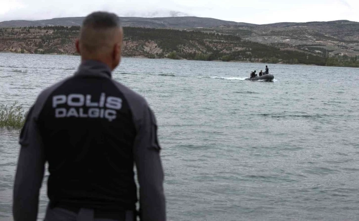 Serinlemek için suya girenlere uzmanlardan hayat kurtaran uyarılar
