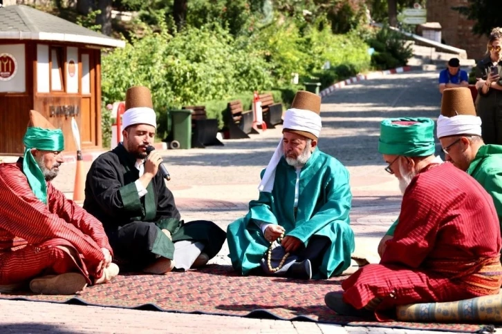 Şeyh Edebali Türbesi yerleşkesinde ’Şed Kuşanma’ töreni yapıldı
