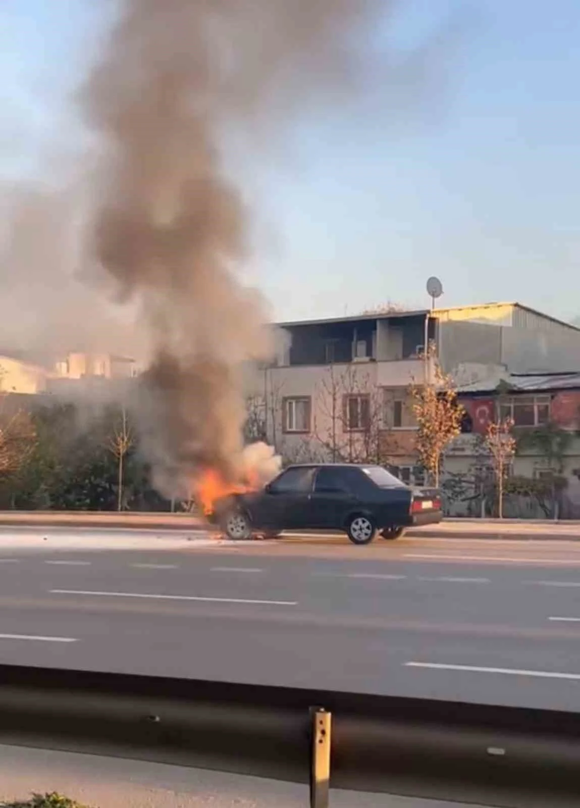 Seyir halindeki Tofaş alev topuna döndü
