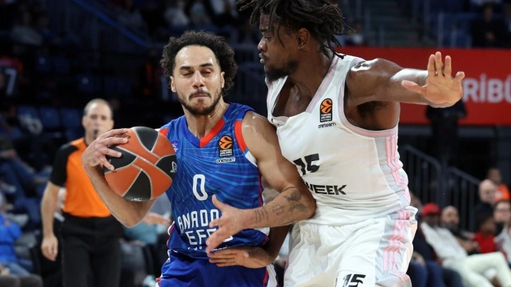 Sezonun ilk galibiyeti! Anadolu Efes nefes aldı