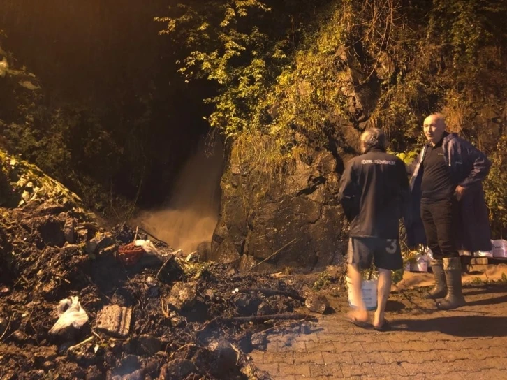 Şiddetli yağış Giresun’da sel ve heyelana neden oldu
