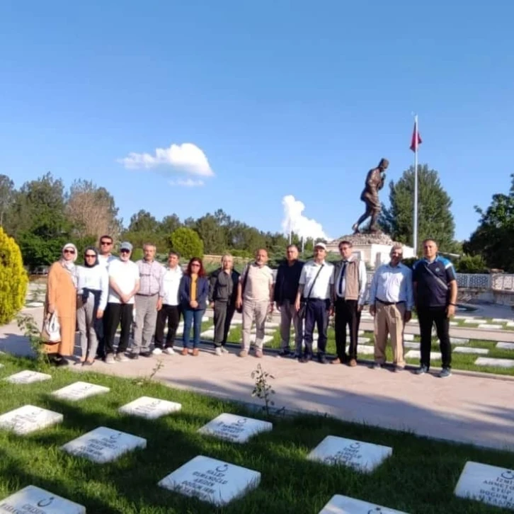 Şiir yarışmasına katılan şair ve ozanlar Büyük Taarruzun yaşandığı yerleri gezdi
