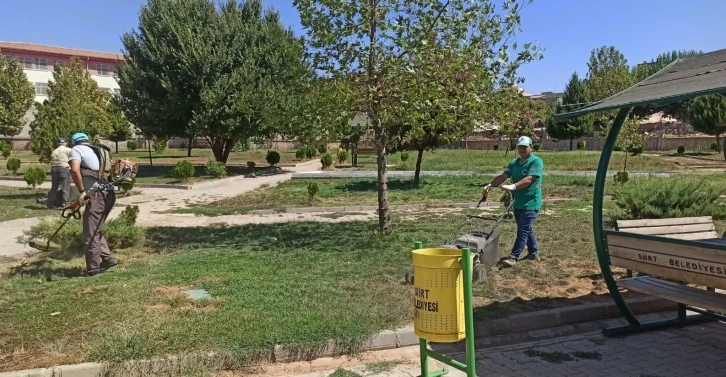 Siirt Belediyesi, temizlik ve bakım çalışmalarına devam ediyor
