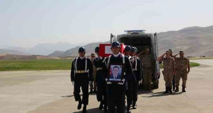 Siirt şehidinin naaşı düzenlenen törenle memleketi Çanakkale’ye uğurlandı