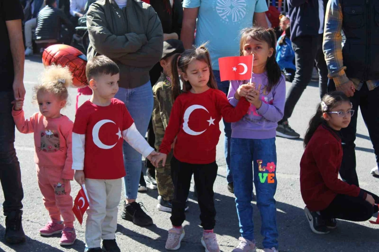 Siirt’te Cumhuriyetin 101’inci yılı çeşitli etkinliklerle kutlandı
