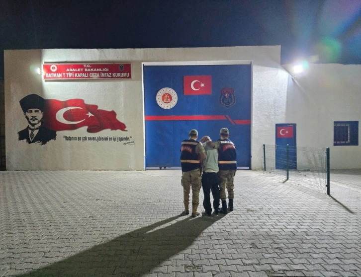 Siirt’te hırsızlık suçundan aranan şahıs tutuklandı
