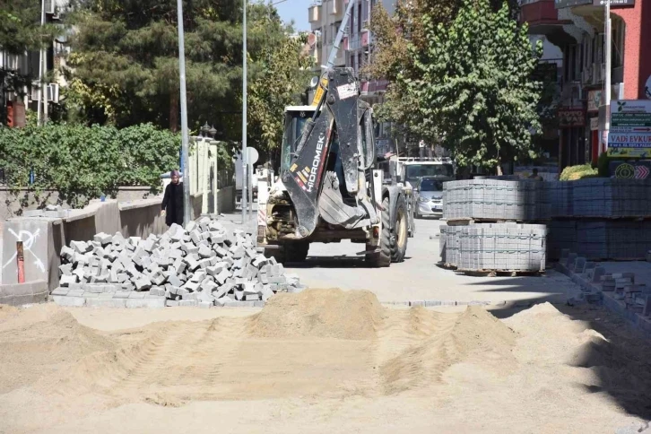 Siirt’te kilit parke ve yol bakım çalışmaları devam ediyor
