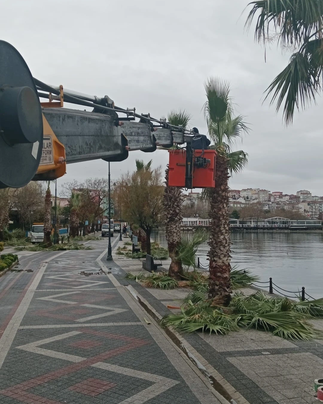 Silivri Belediyesi kışa hazırlık çalışmalarına devam ediyor
