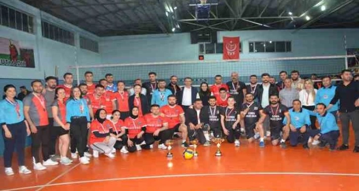 Silopi’de kurumlar arası voleybol turnuvası