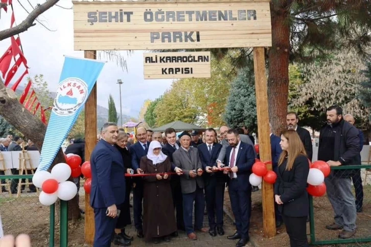 Simav’da Şehit Öğretmenler Parkı açıldı
