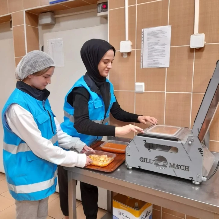 Simav Yurt Müdürlüğü öğrencilerinden örnek davranış
