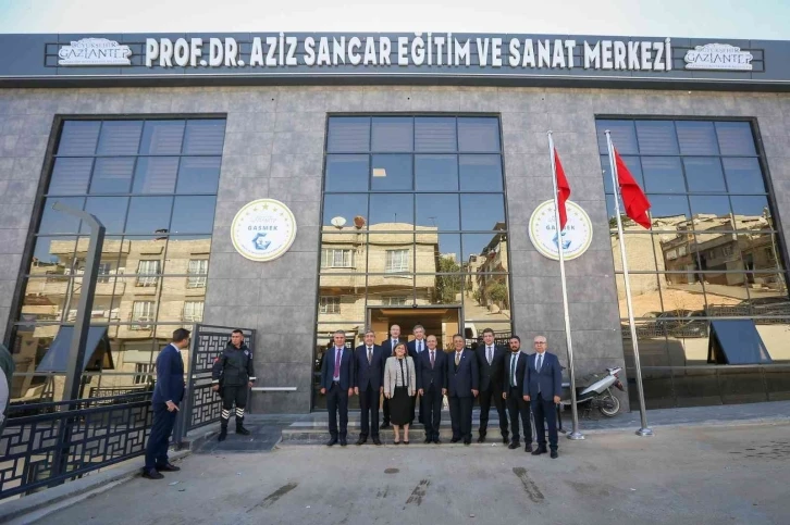 Şimşek, Prof. Dr. Aziz Sancar Eğitim ve Sanat Merkezi’ni ziyaret etti
