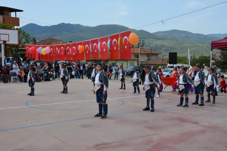 Sındırgı’da 23 Nisan coşkusu
