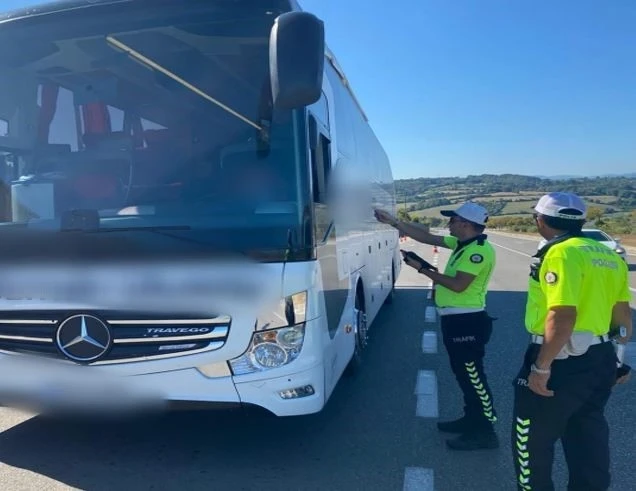 Sinop polisinden düzensiz göçmen uygulaması
