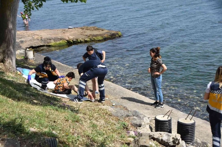 Sinop’ta 11 yaşındaki yabancı uyruklu çocuk boğulma tehlikesi geçirdi
