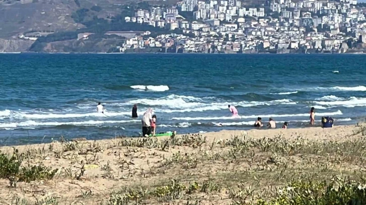 Sinop’ta 2 kişi boğulma tehlikesi geçirdi
