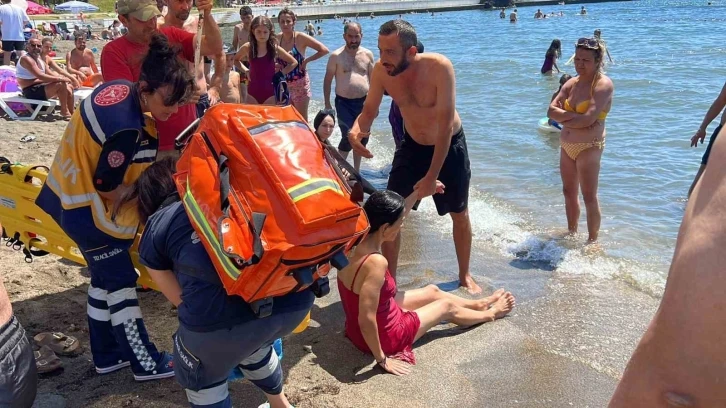 Sinop’ta bir kişi boğulma tehlikesi geçirdi
