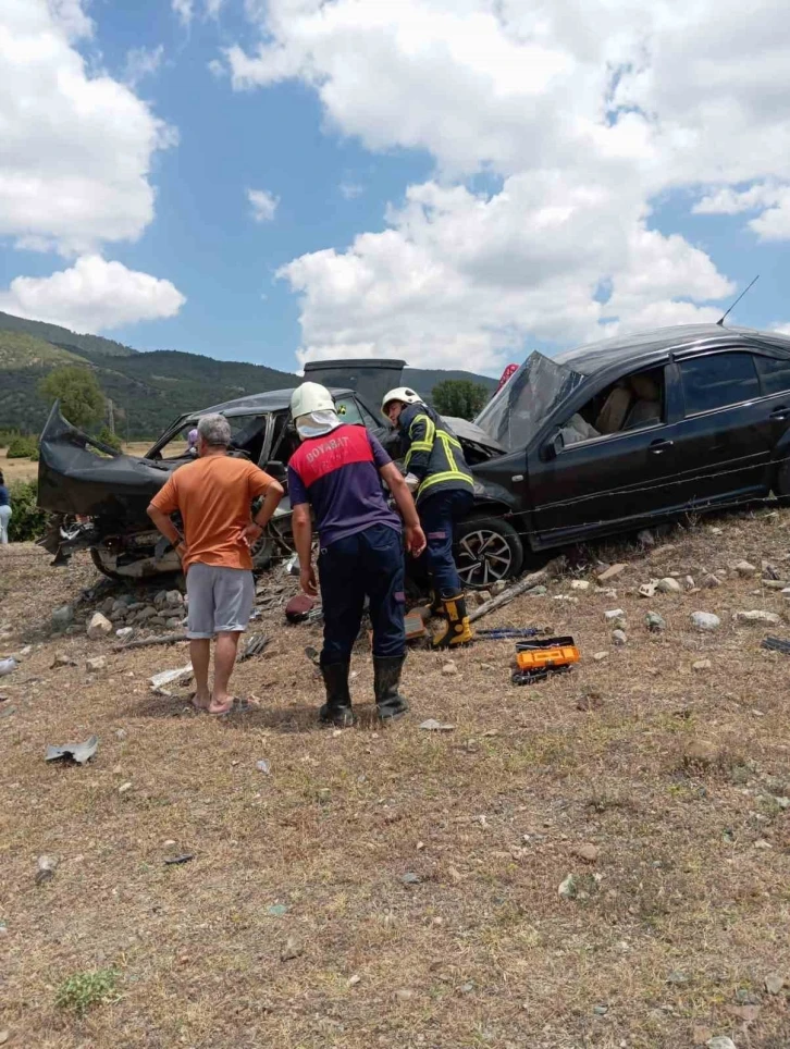 Sinop’ta iki otomobil çarpıştı: 5 yaralı
