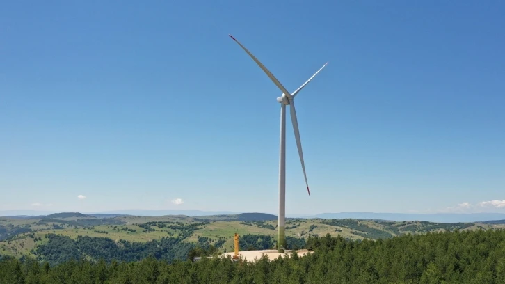 Sinop’taki RES’lerin altına güneş paneli kurulumları başladı
