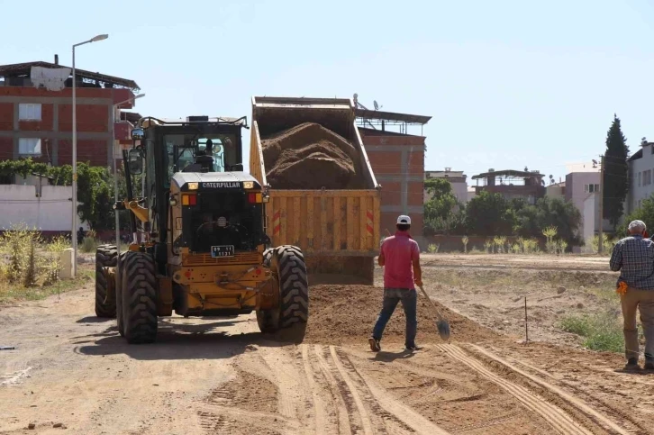 Şirinevler Mahallesi’nde park ve sokak yapım çalışmaları sürüyor
