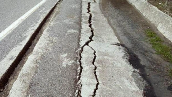 Şırnak-Hakkari Yolunda Heyelan!