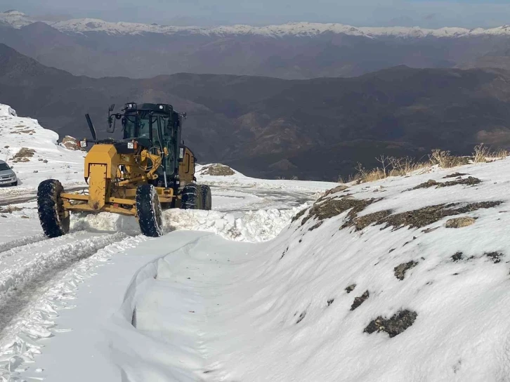 Şırnak’ta karla mücadele mesaisi başladı
