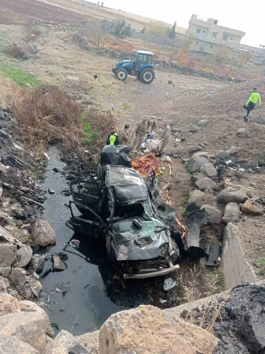 Şırnak’ta otomobil atık su kanalına düştü: 1 ölü, 7 yaralı