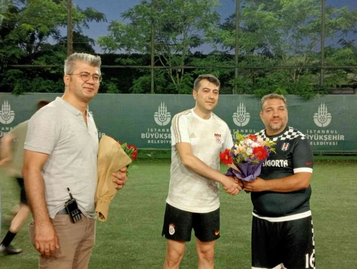 Şişli’de polis ile vatandaş arasındaki futbol turnuvasında dostluk kazandı
