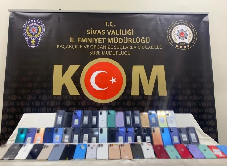 Sivas’ta telefon kaçakçılarına darbe
