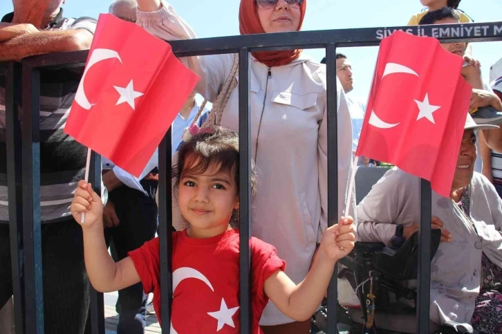 Sivas, Tokat ve Yozgat’ta Zafer Bayramı coşkuyla kutlandı
