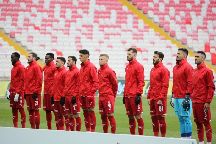Sivasspor'da zorlu Adana maçı öncesi 2 sakat futbolcu bulunuyor