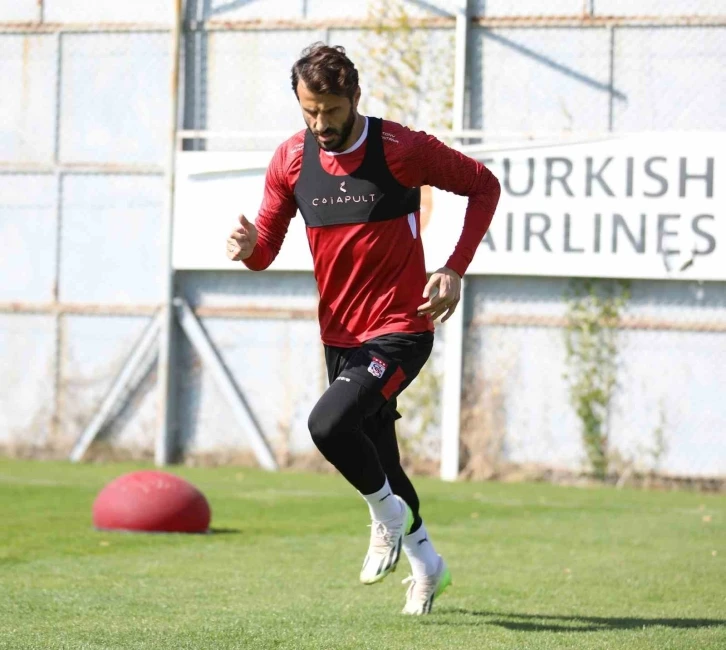 Sivassporlu futbolcu Caner Osmanpaşa’nın acı günü
