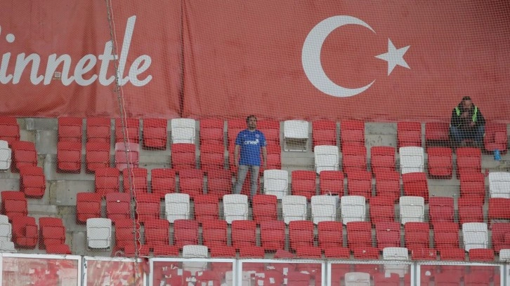 Sivas'ta takımını yalnız bırakmadı! Tek başına destekledi