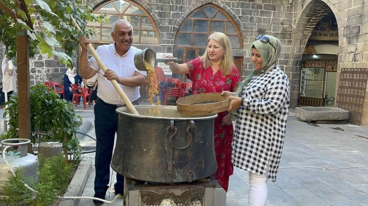 Siverek’te bulgur kaynatma geleneği şenlikle yaşatılıyor
