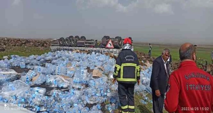 Siverek’te su yüklü tır ile otomobil çarpıştı: 2 yaralı