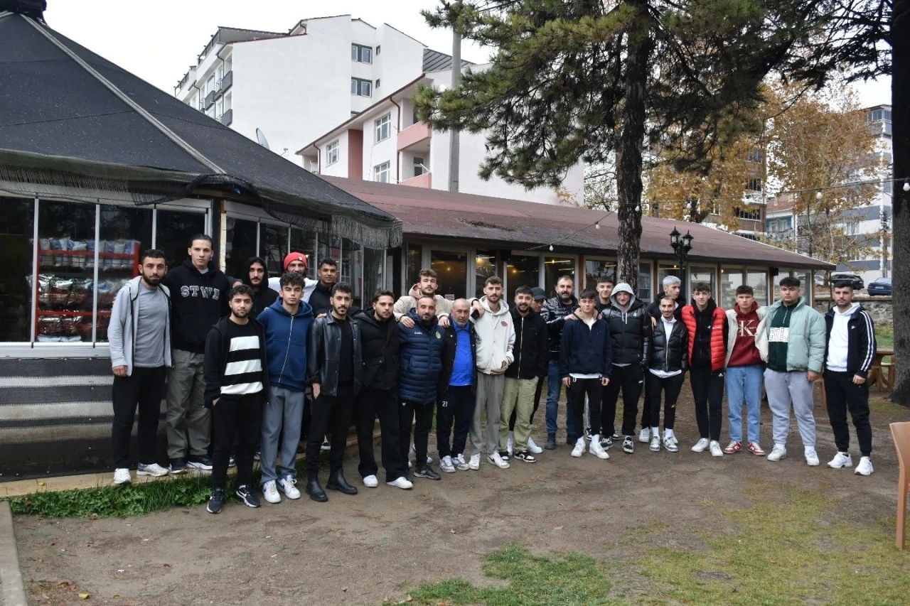 Söğütspor farklı kazandığı maç öncesi moral buldu
