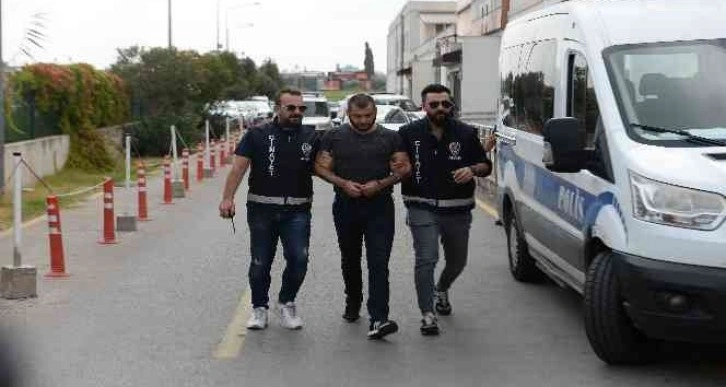 Sokakta çıkan çatışmada yoldan geçen genç öldü, firari zanlı tutuklandı