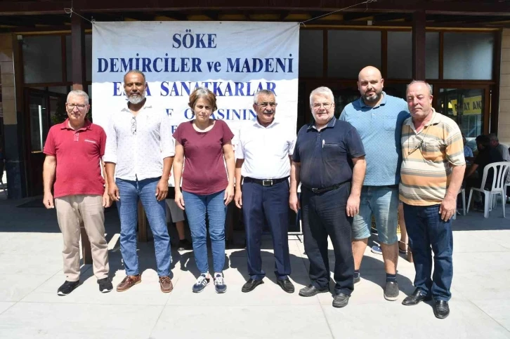 Söke Demirciler Odası aşure ve tavuklu pilav geleneğini bozmadı
