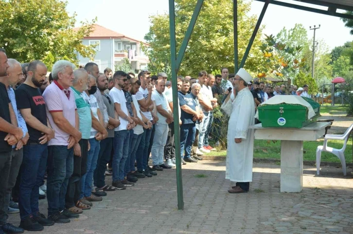 Solunum yetmezliğinden hayatını kaybetti, yakınları sudan etkilendiğini iddia etti
